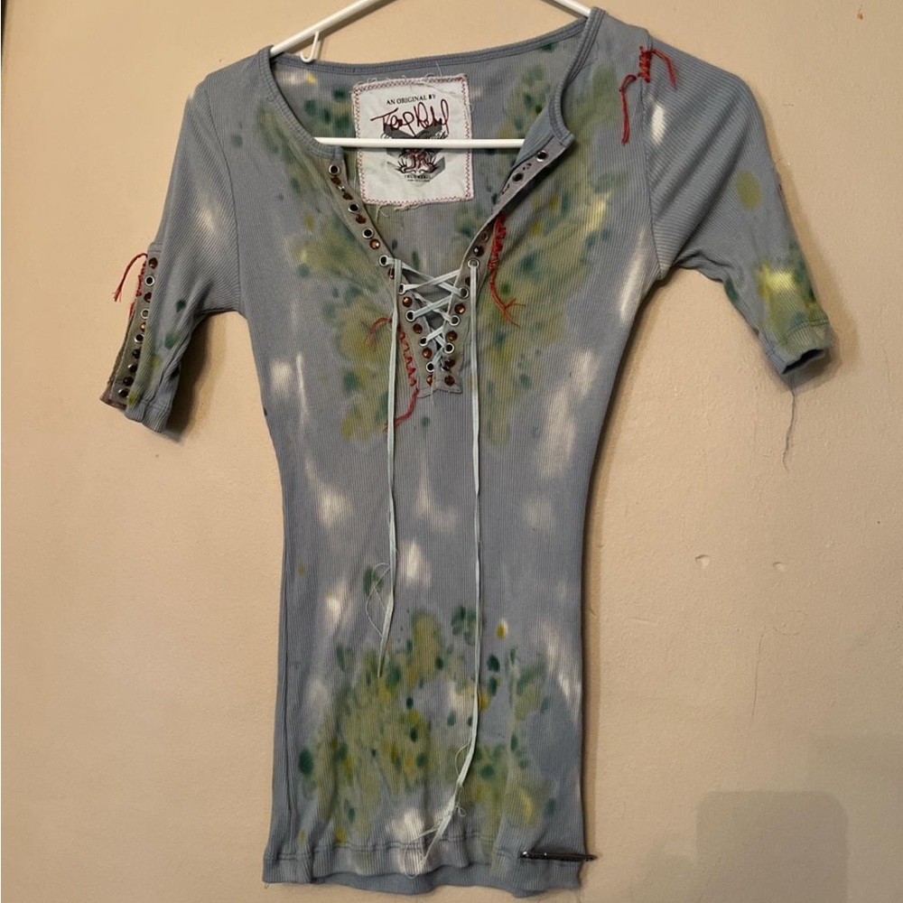 Tye-dye 3/4 sleeve tight fit great quality top. Beaded detailing. Boho